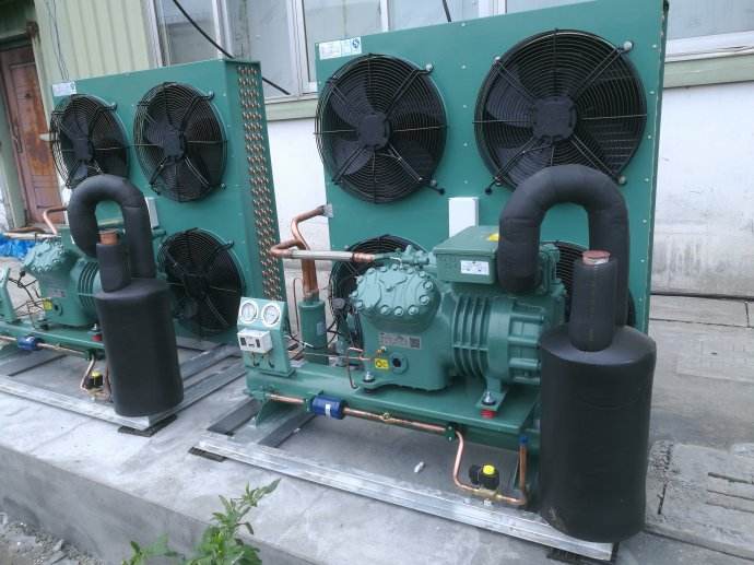 �ȝɠ����s�C